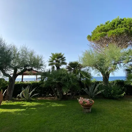 Azzurra Willa Cefalù
